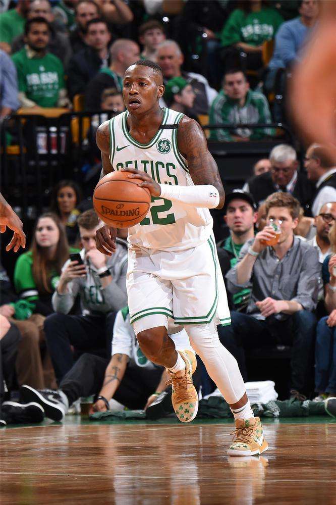 的中场衔接 的中场衔接