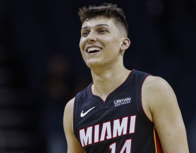 更显得尤为 更显得尤为