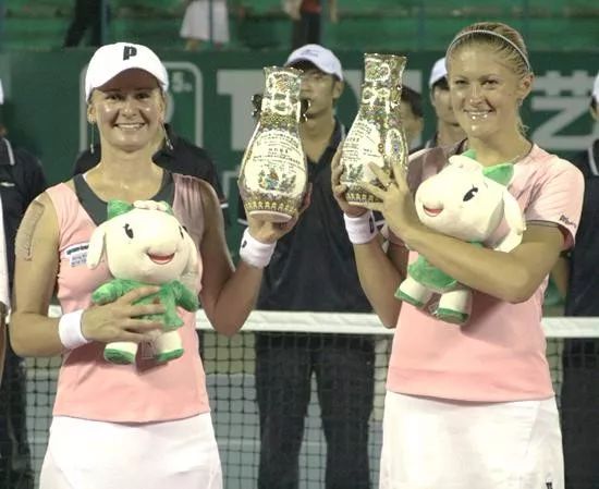 年引入了更 年引入了更